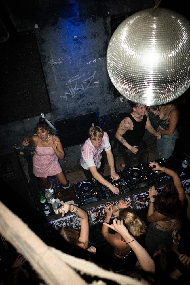 Paracek PARAÇEK| DE 2025 #03 - DIGITAL MAGAZINE - Mixmag Germany